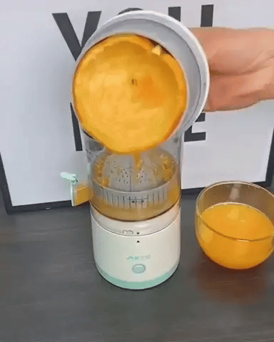EXPRIMIDOR DE JUGO RECARGABLE